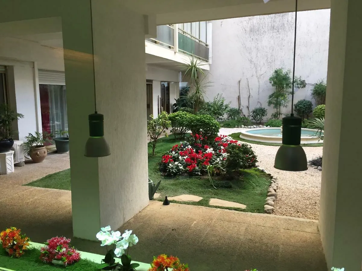 Апартаменты Grand Studio Carre D'Or - Les Meridiens Канны Франция